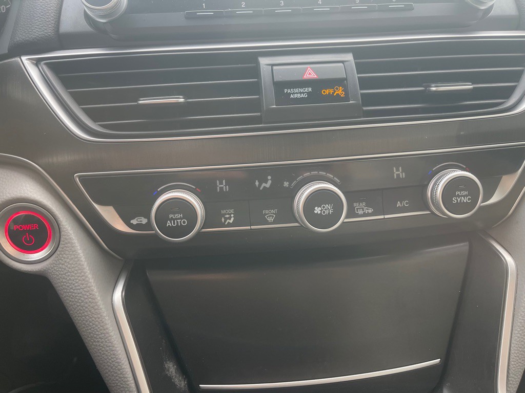 2018 Honda Accord Image 19