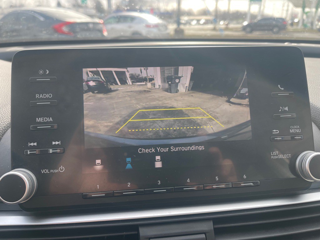 2018 Honda Accord Image 21