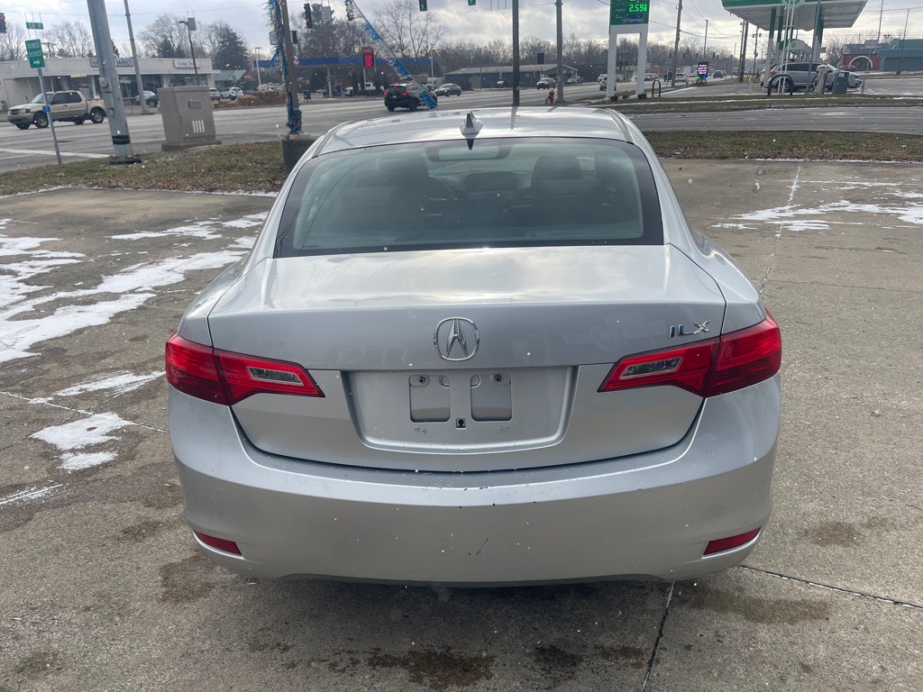 2013 Acura ILX Image 7