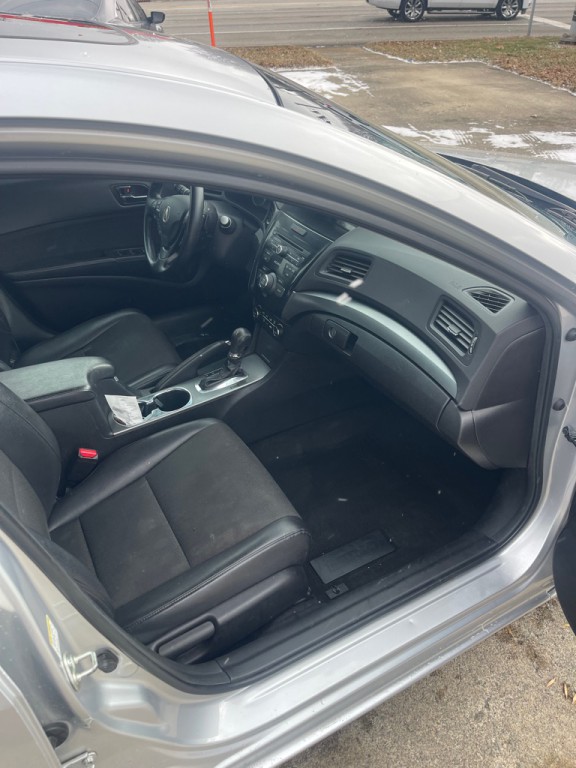 2013 Acura ILX Image 10