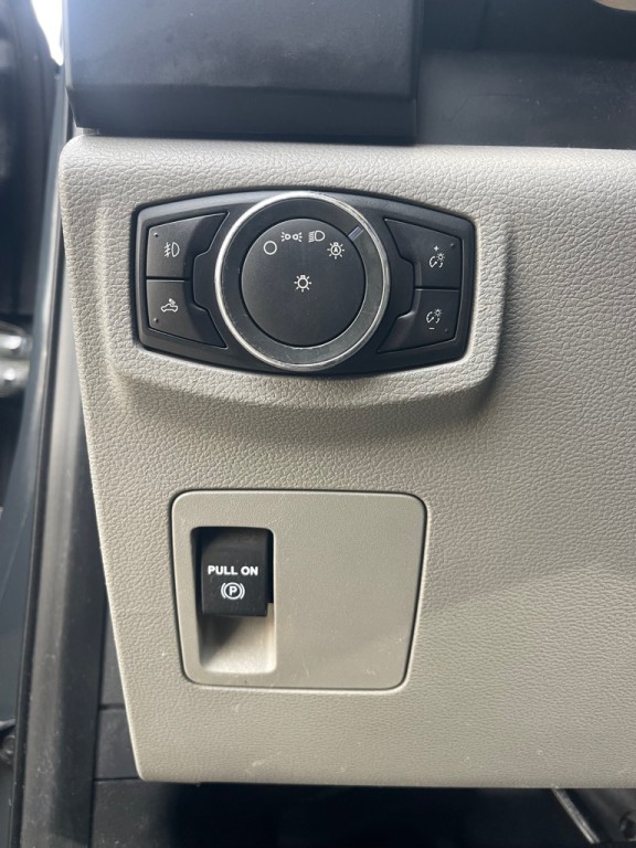 2016 Ford F-150 Image 18