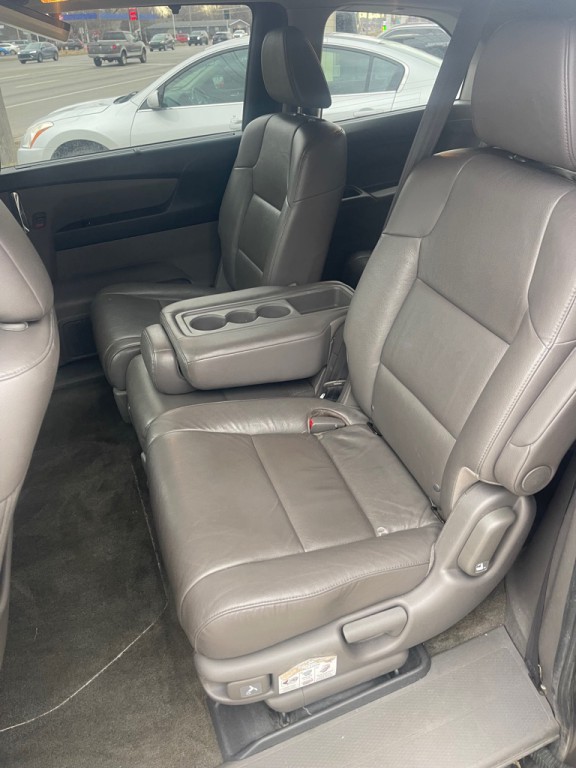 2014 Honda Odyssey Image 16