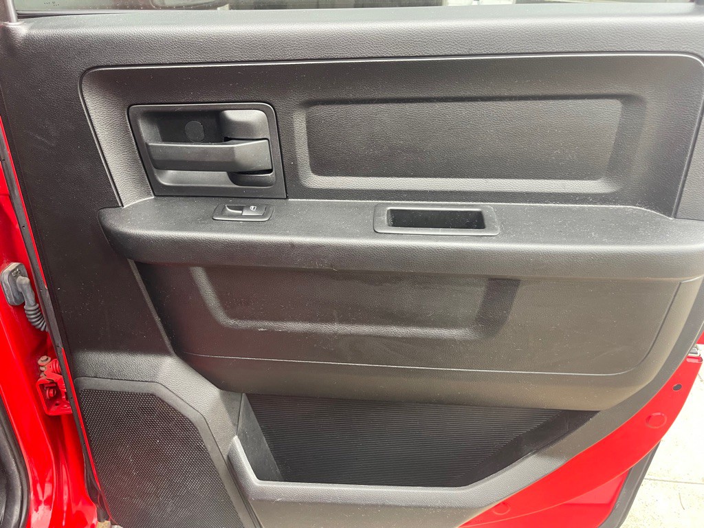 2014 RAM 1500 Image 14