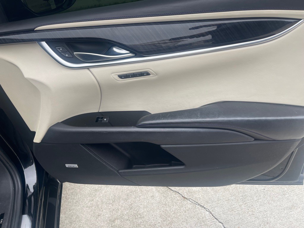 2014 Cadillac XTS Image 11