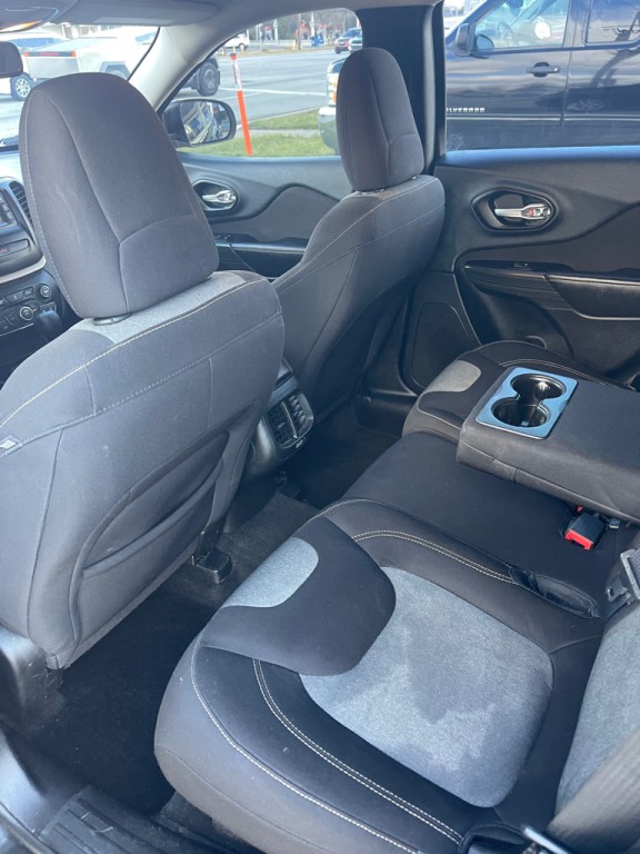 2016 Jeep Cherokee Image 14