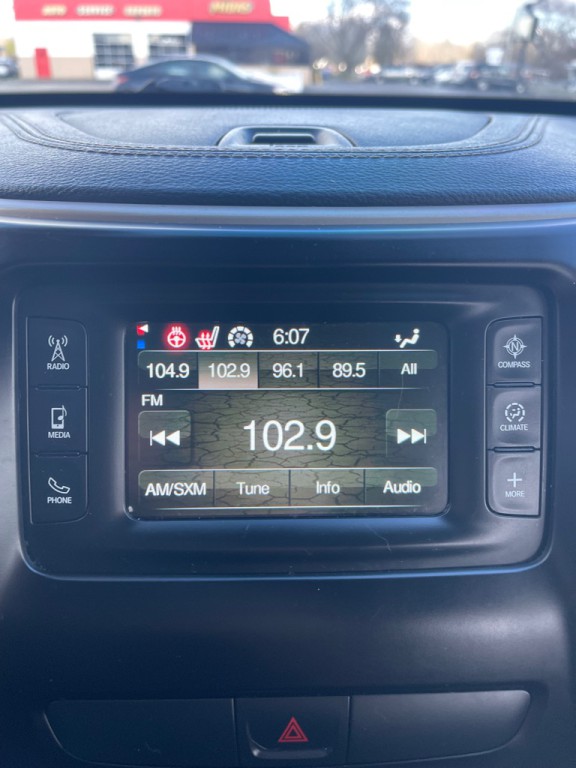 2016 Jeep Cherokee Image 23