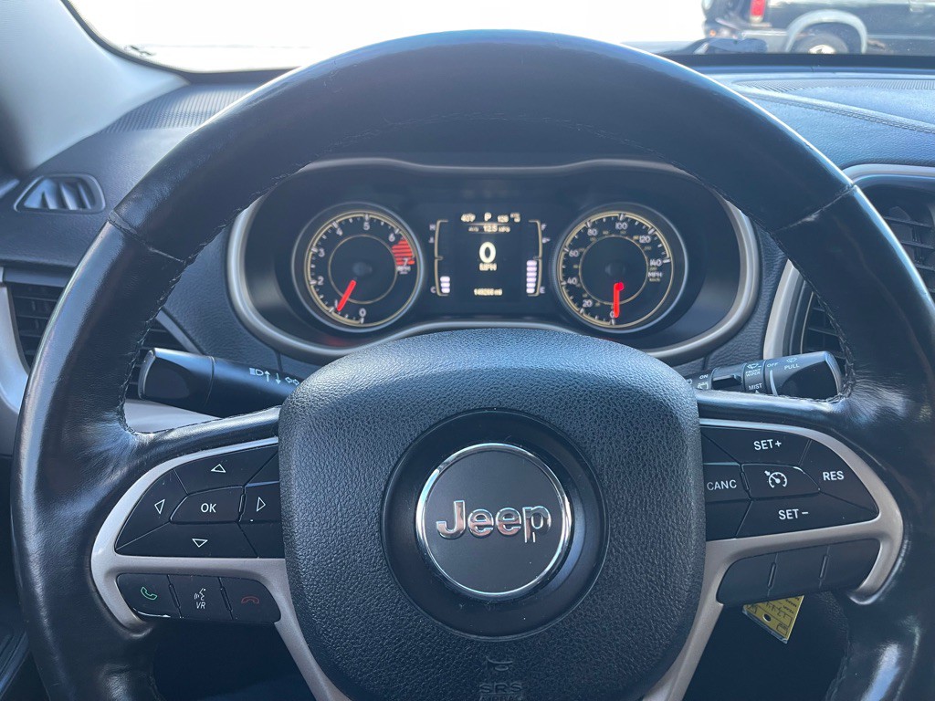 2016 Jeep Cherokee Image 25