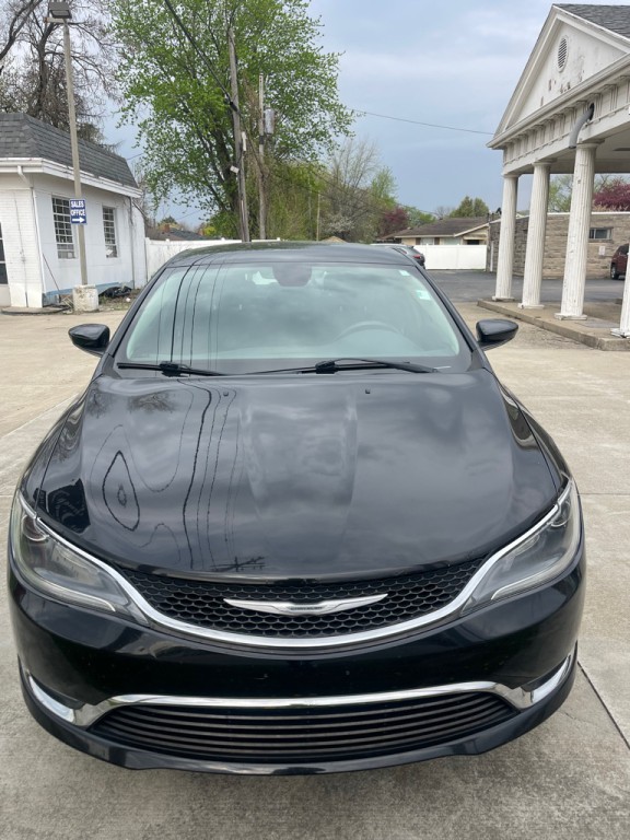2015 Chrysler 200 Image 3