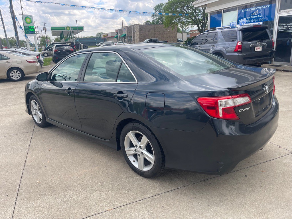 2013 Toyota Camry Image 5