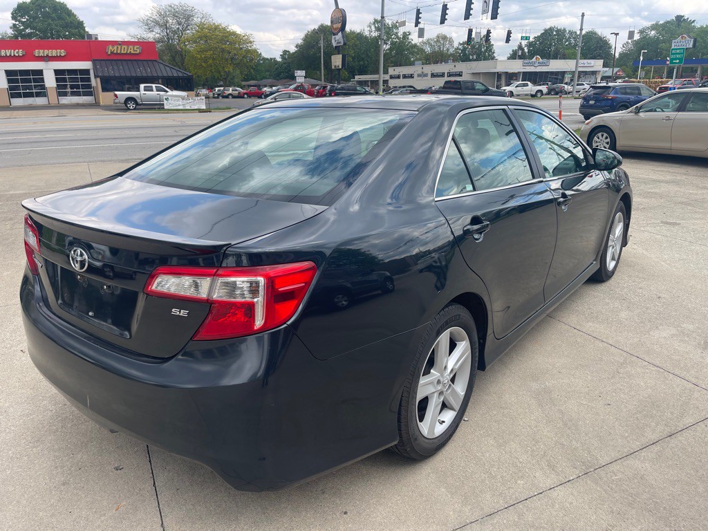 2013 Toyota Camry Image 7