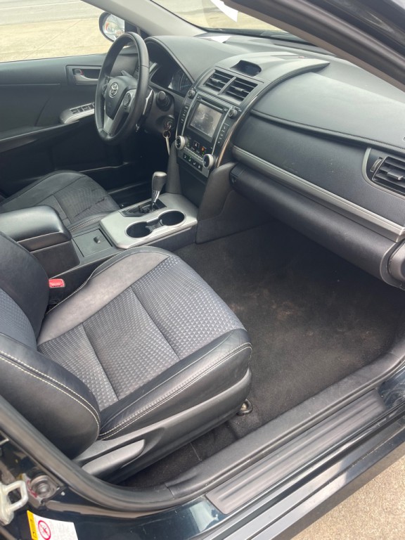 2013 Toyota Camry Image 8