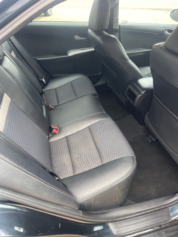 2013 Toyota Camry Image 10