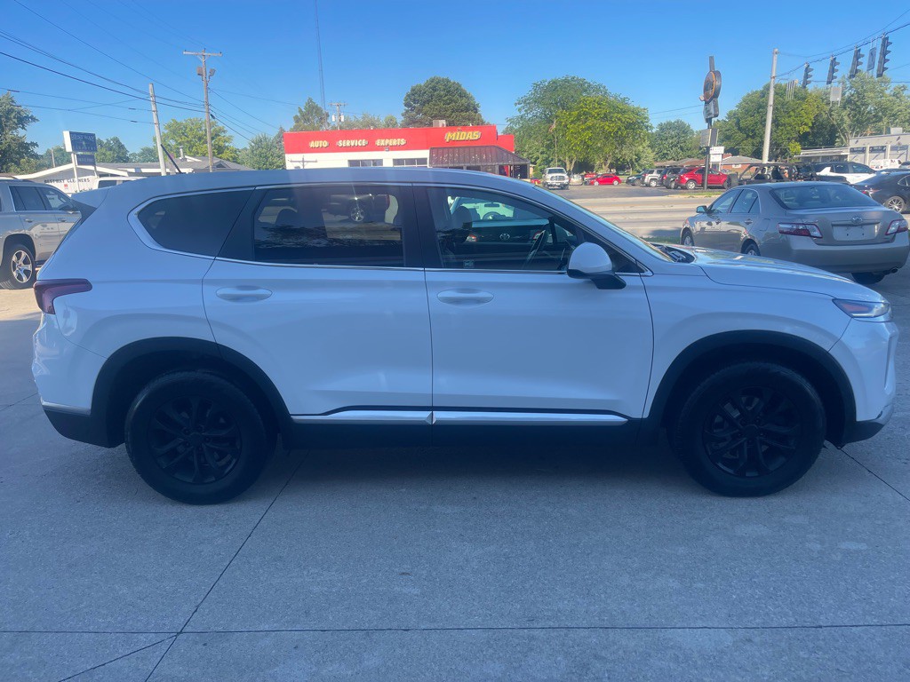 2019 Hyundai Santa Fe Image 2