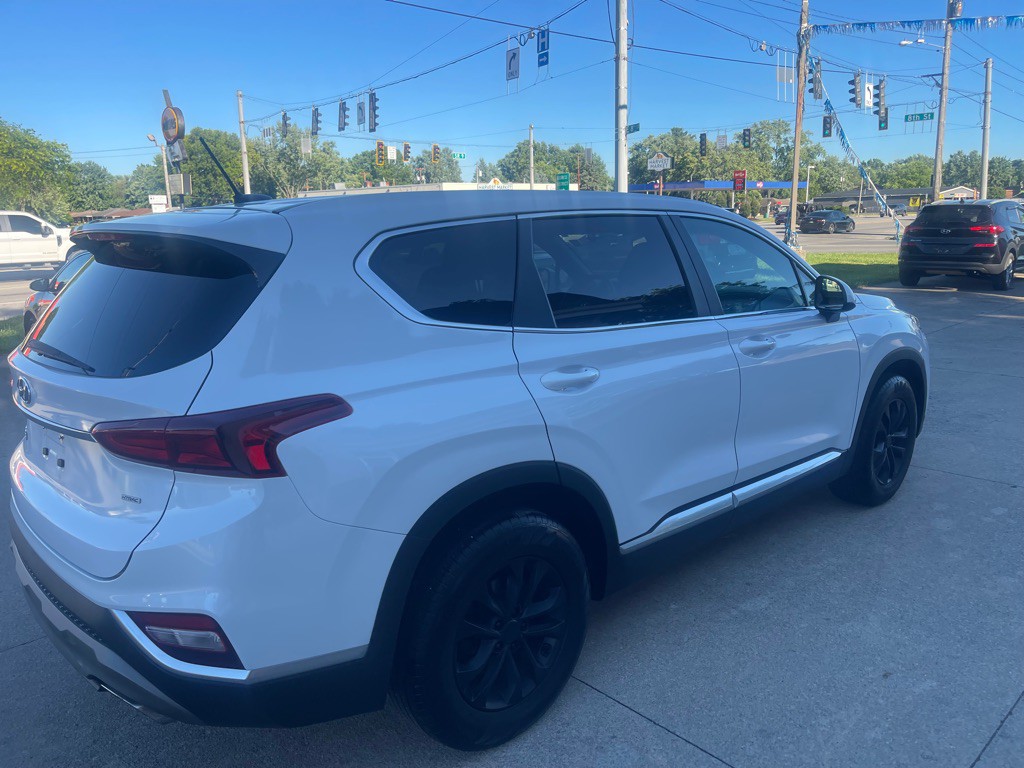 2019 Hyundai Santa Fe Image 3