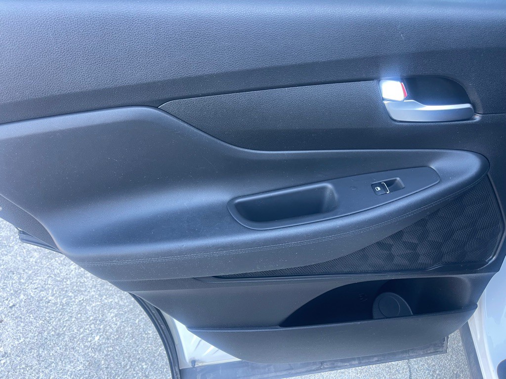 2019 Hyundai Santa Fe Image 16