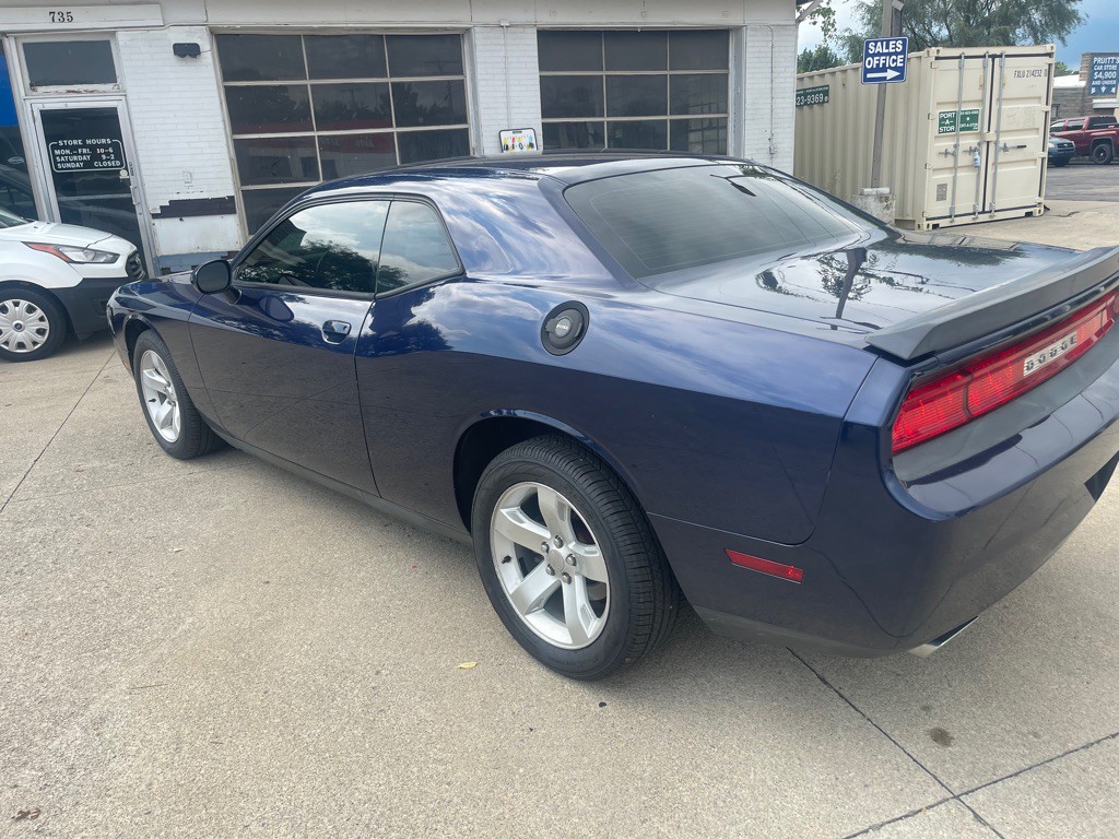 2014 Dodge Challenger Image 4
