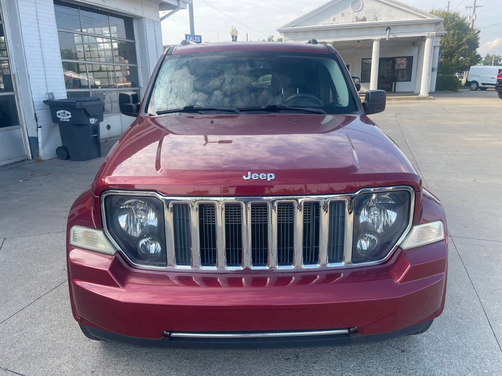 2012 Jeep Liberty Image 2