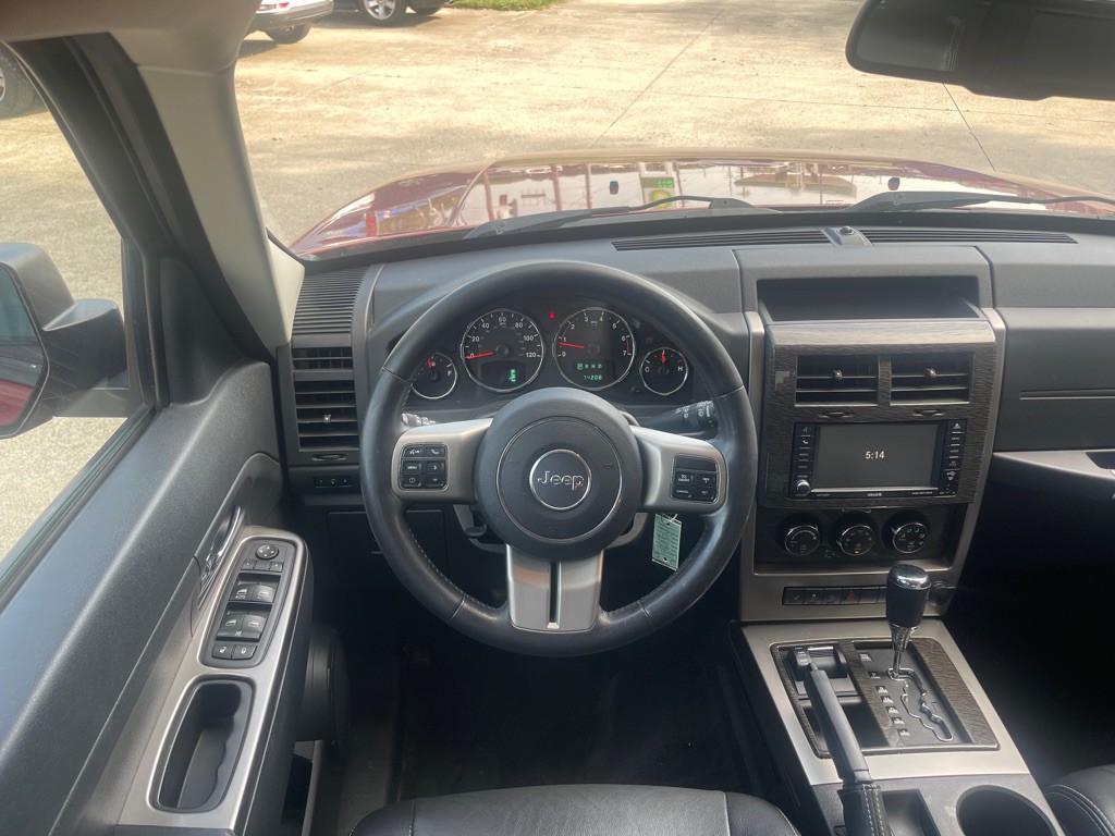 2012 Jeep Liberty Image 18