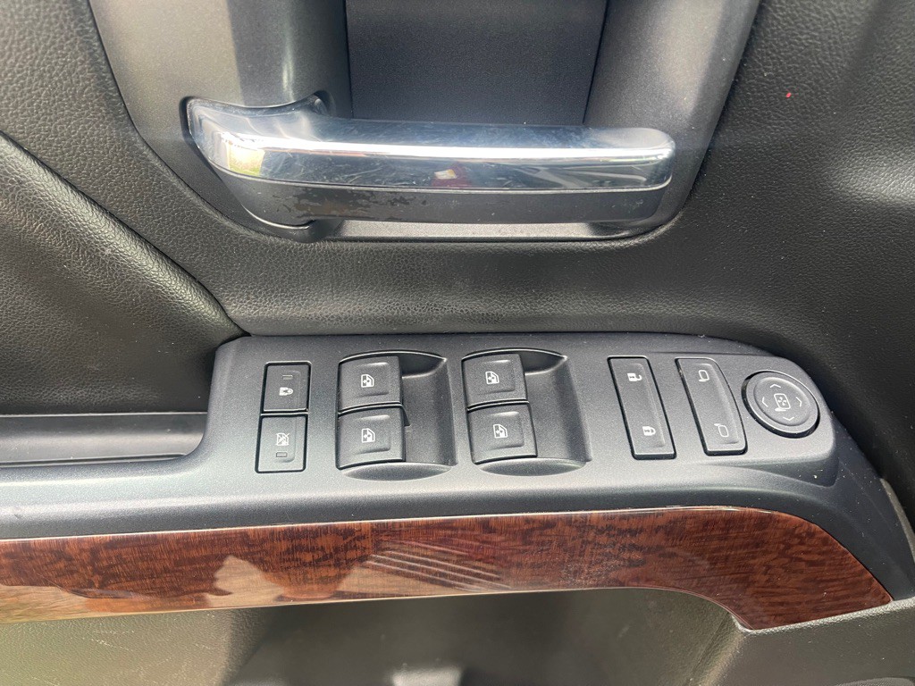 2015 GMC Sierra Image 18