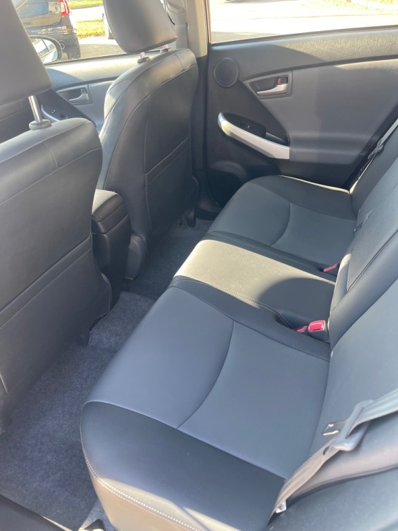 2015 Toyota Prius Image 13