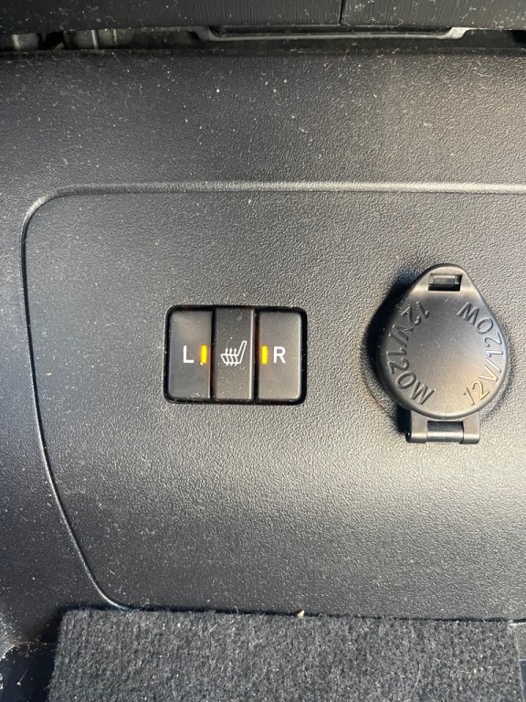 2015 Toyota Prius Image 20