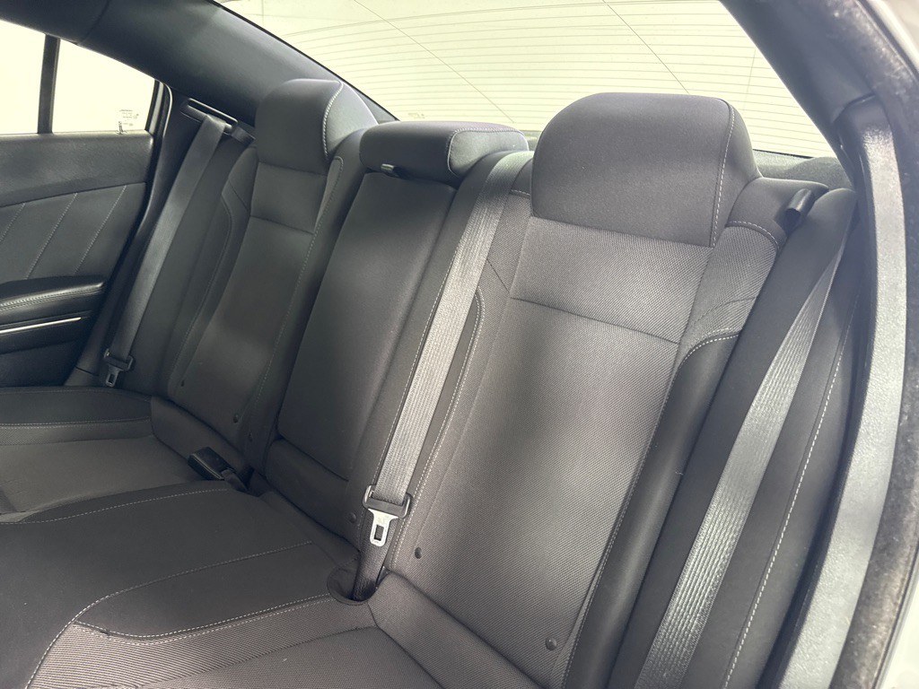 2015 Dodge Charger Image 23