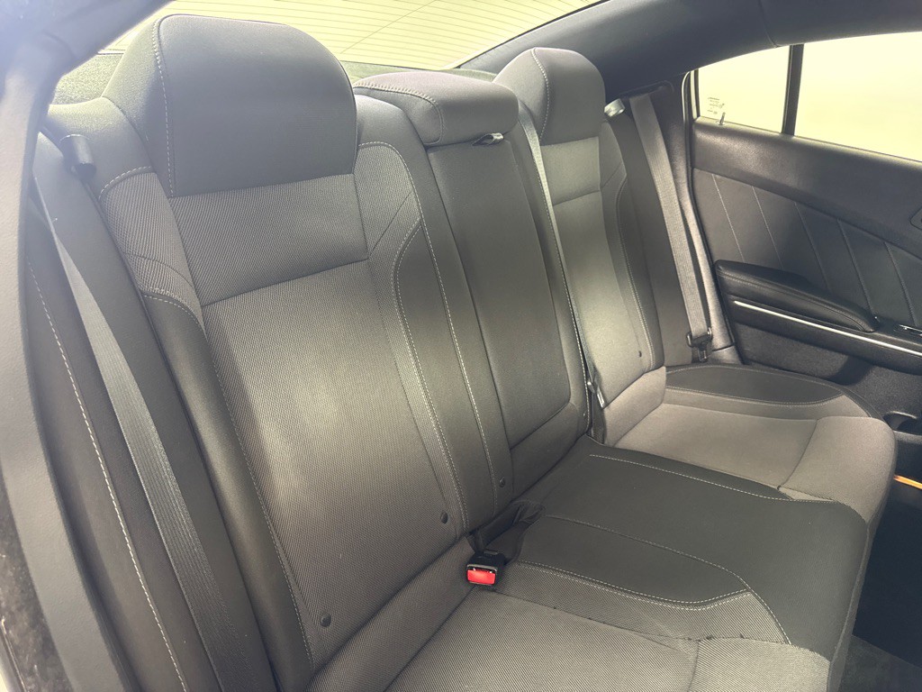 2015 Dodge Charger Image 25