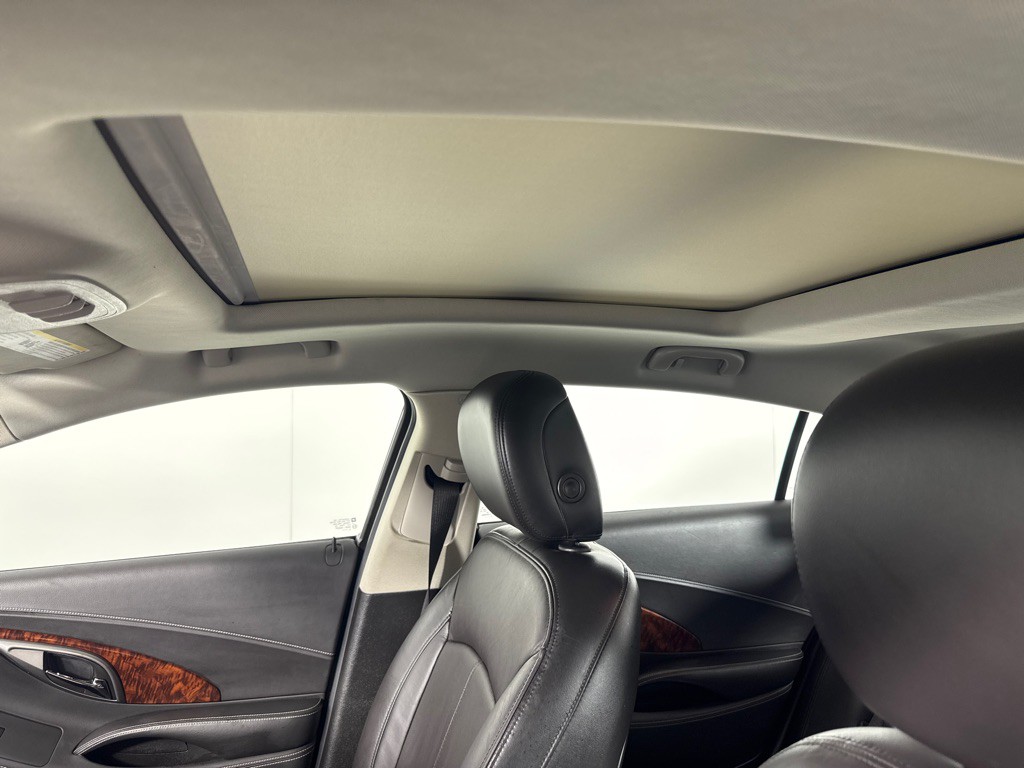 2013 Buick Lacrosse Image 11