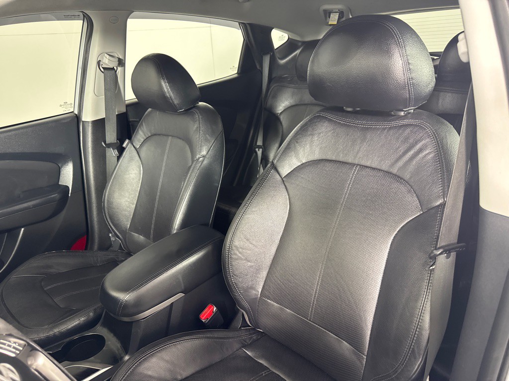 2011 Hyundai Tucson Image 13