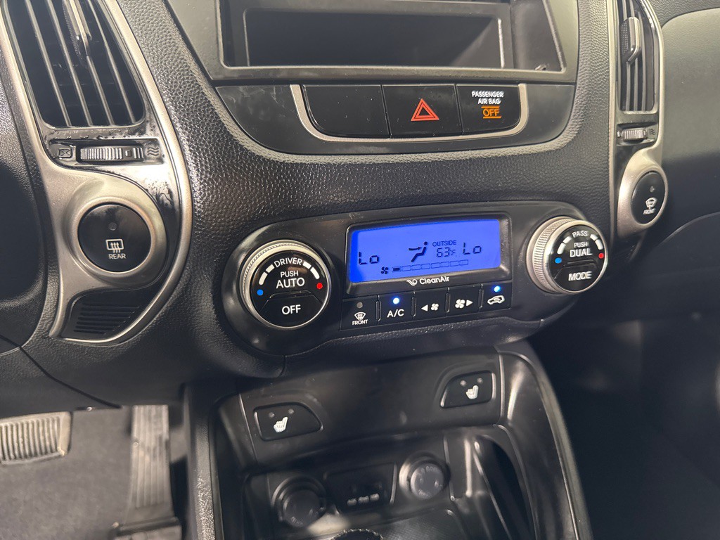 2011 Hyundai Tucson Image 16
