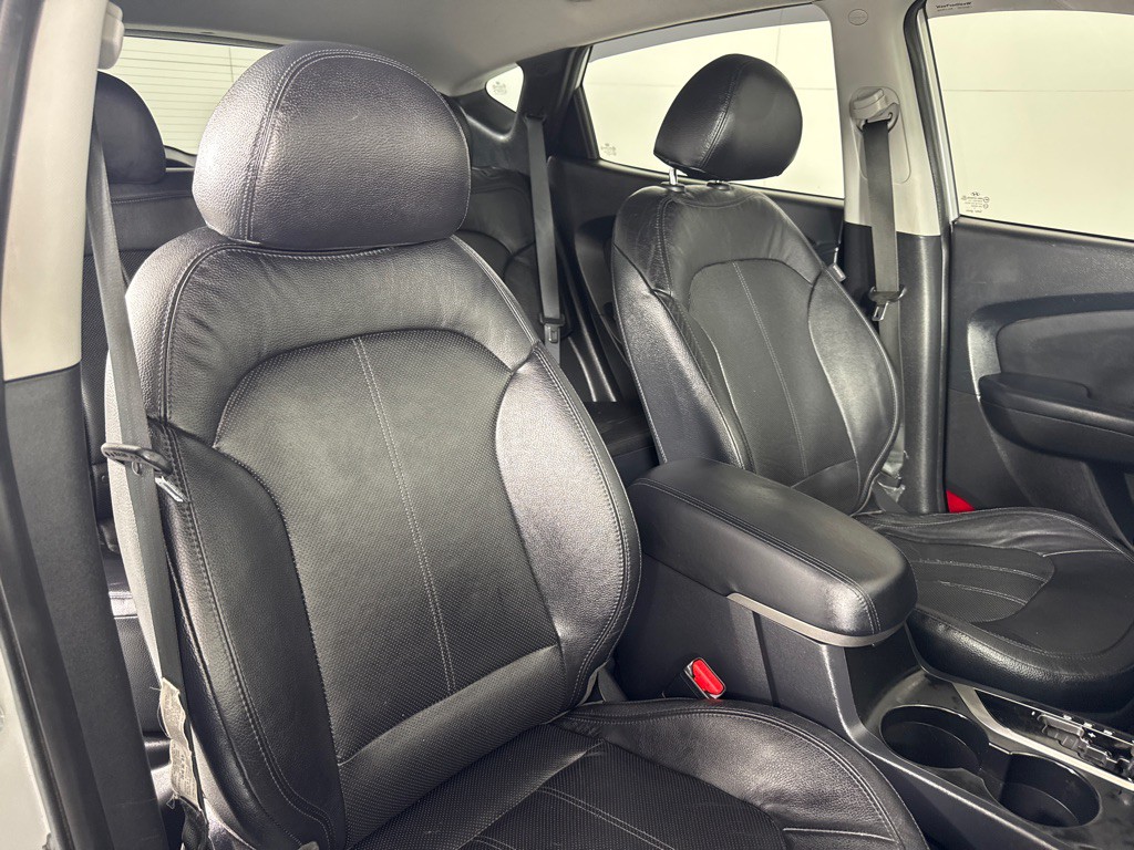 2011 Hyundai Tucson Image 24