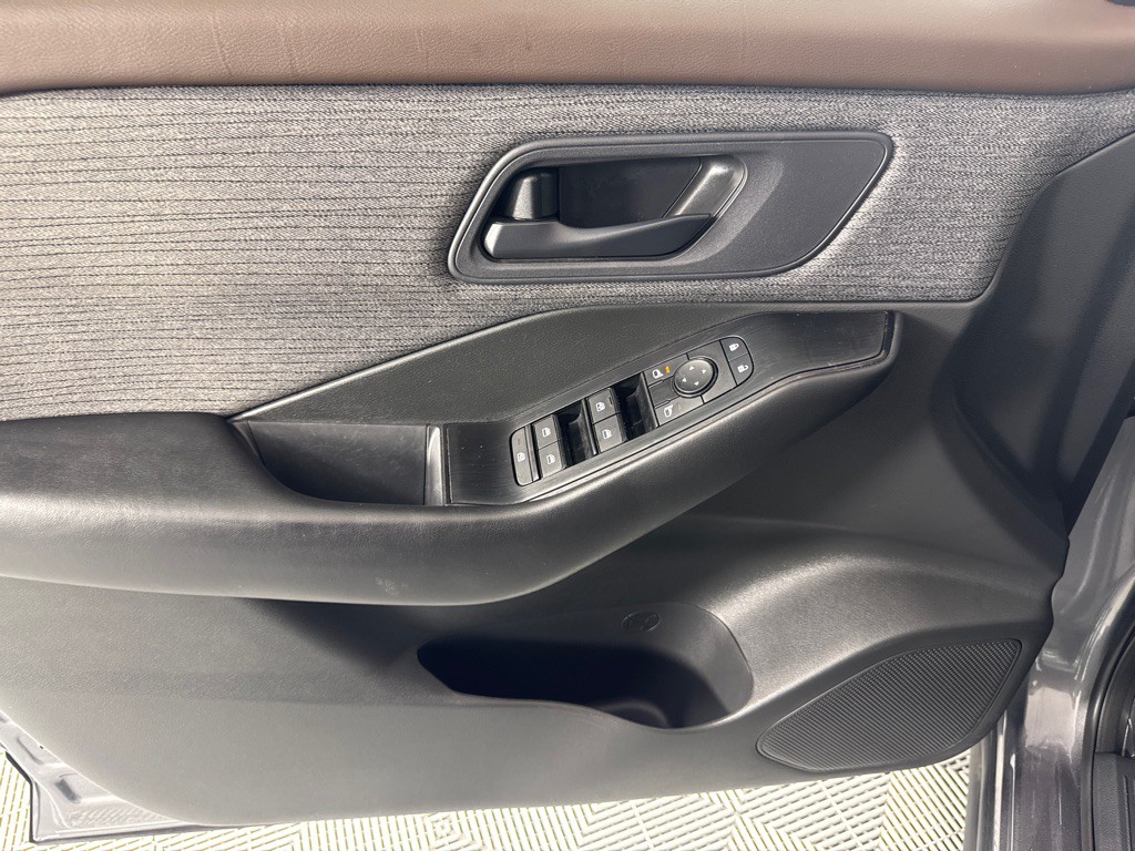 2023 Nissan Rogue Image 13