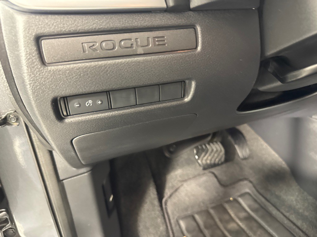2023 Nissan Rogue Image 16