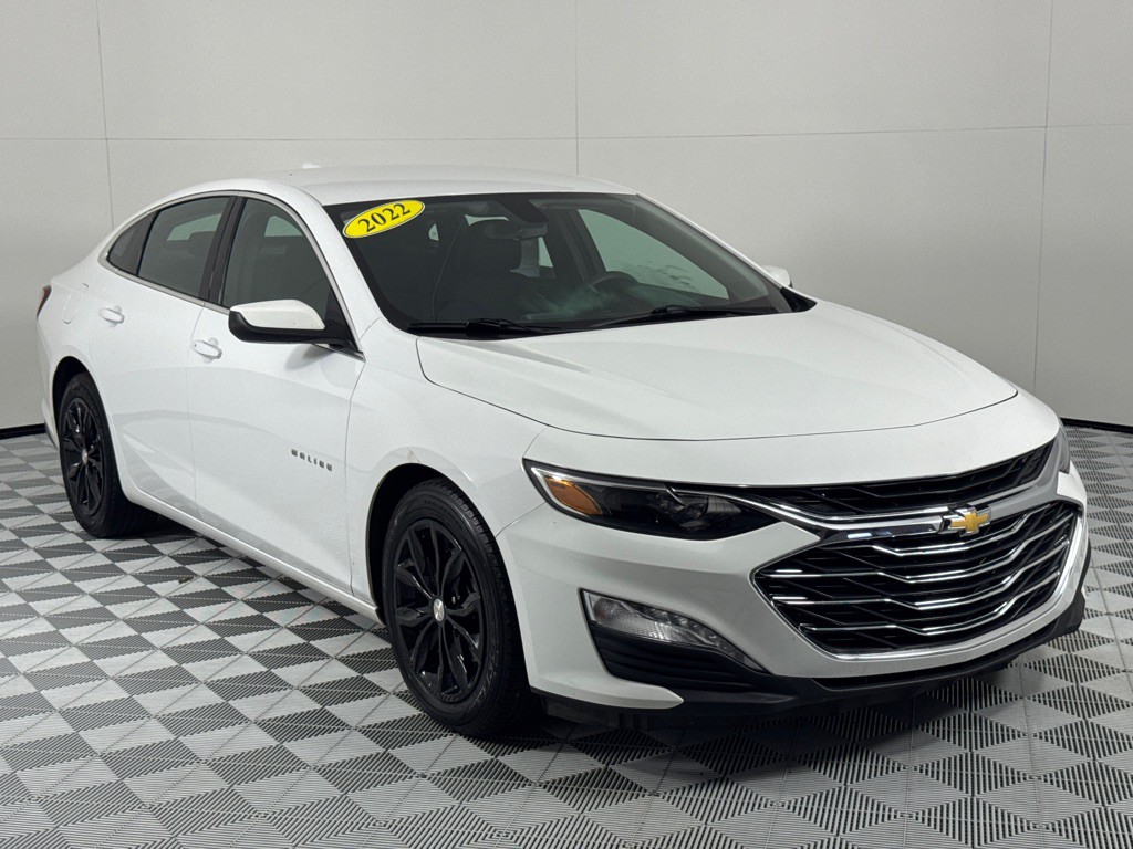 2022 Chevrolet Malibu Image 3