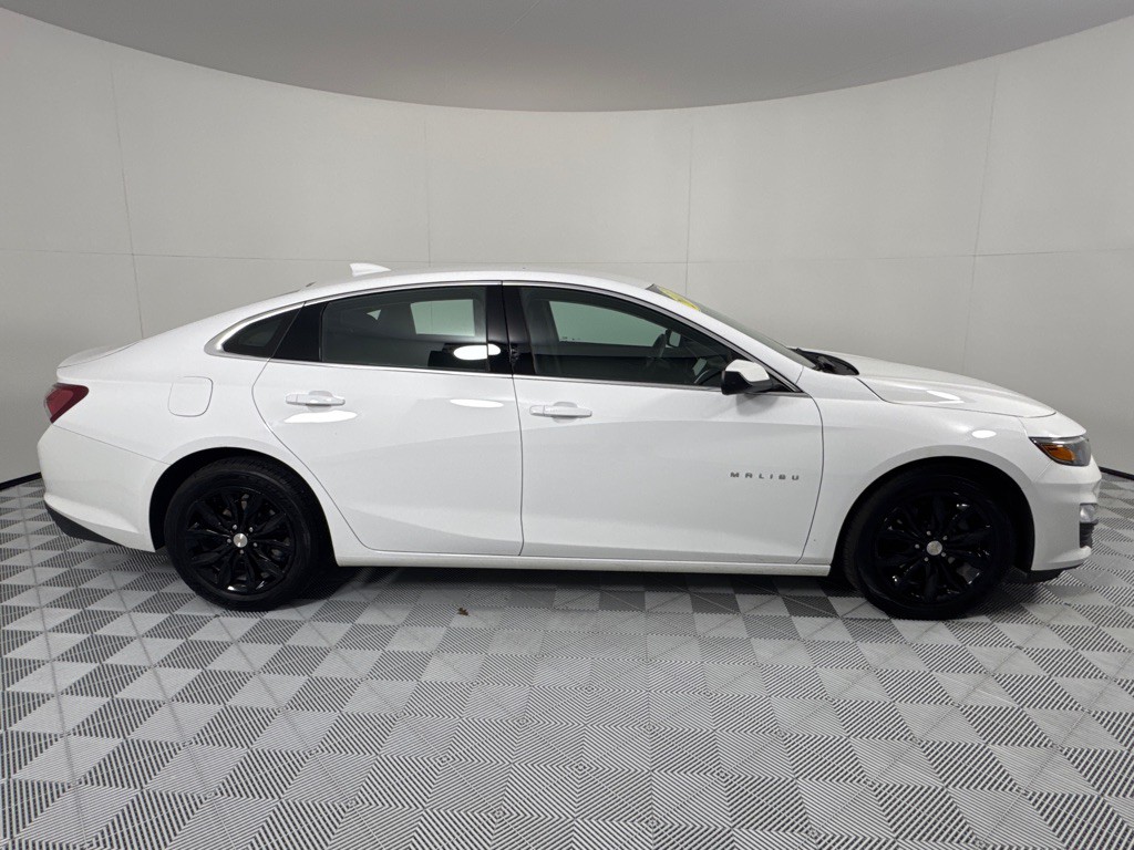 2022 Chevrolet Malibu Image 4