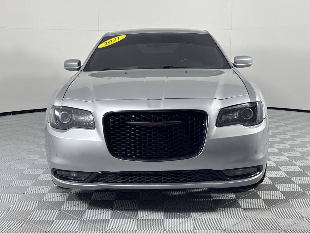 2021 Chrysler 300 Image 12