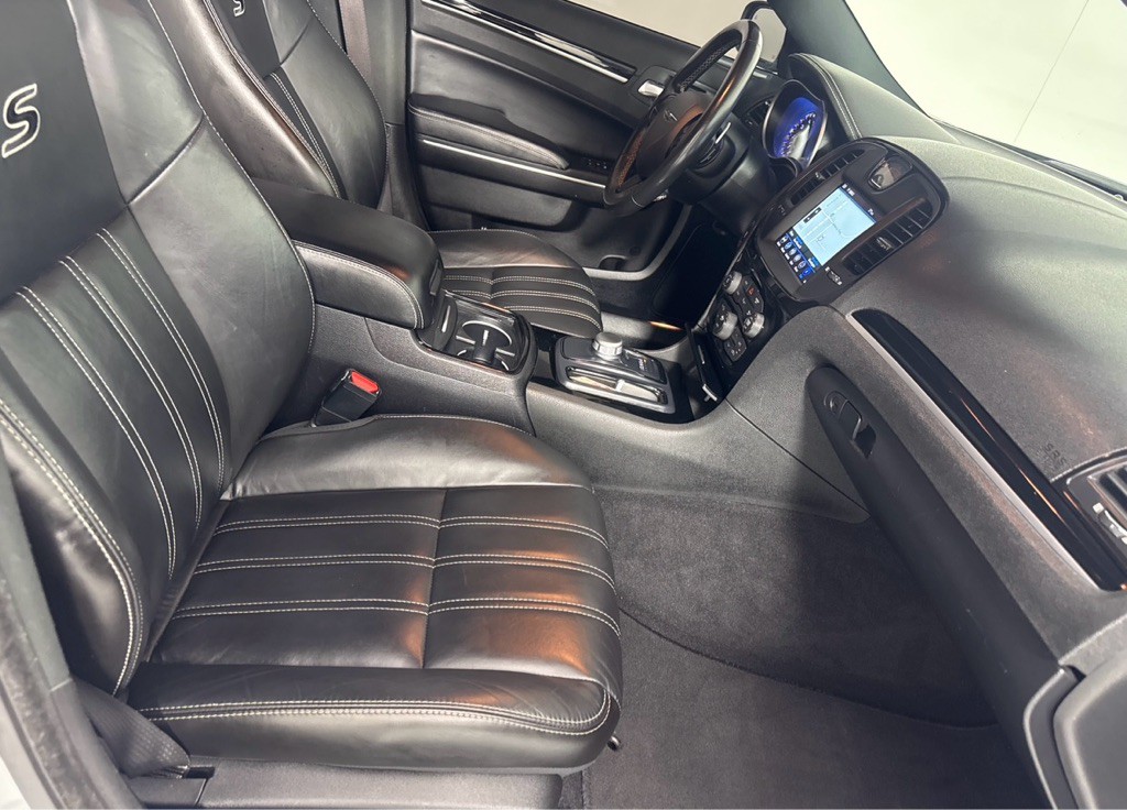 2021 Chrysler 300 Image 26
