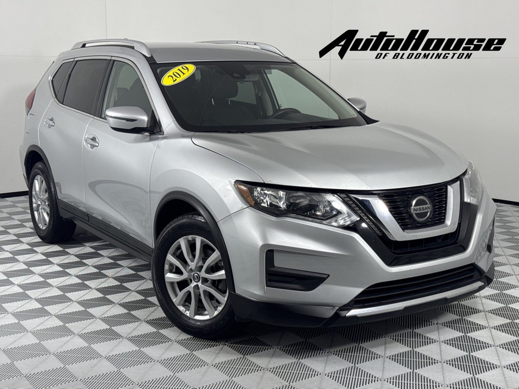 2019 Nissan Rogue Image 1