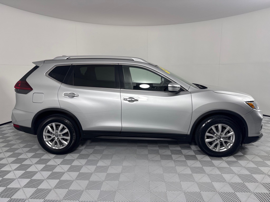 2019 Nissan Rogue Image 4