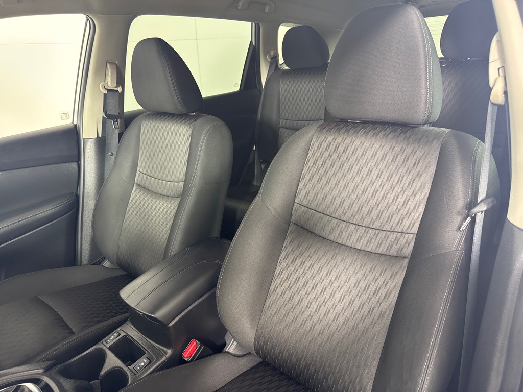 2019 Nissan Rogue Image 11