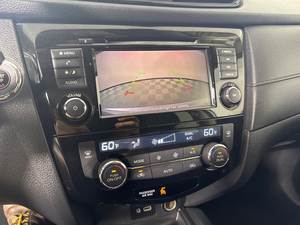 2019 Nissan Rogue Image 15
