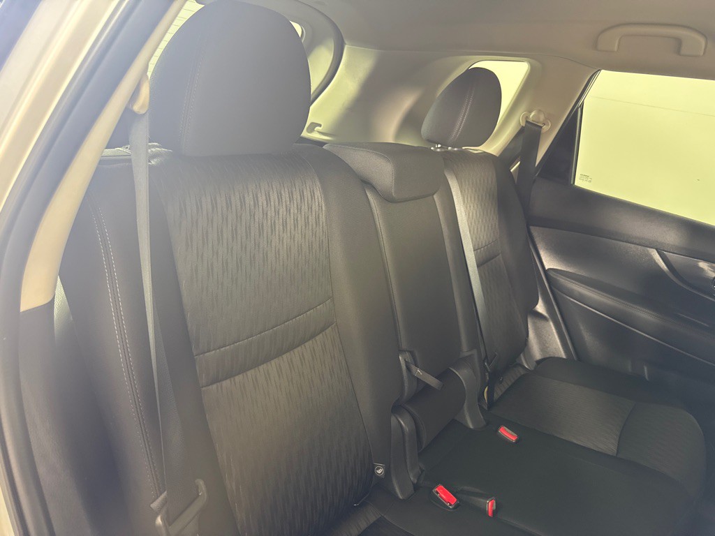 2019 Nissan Rogue Image 22
