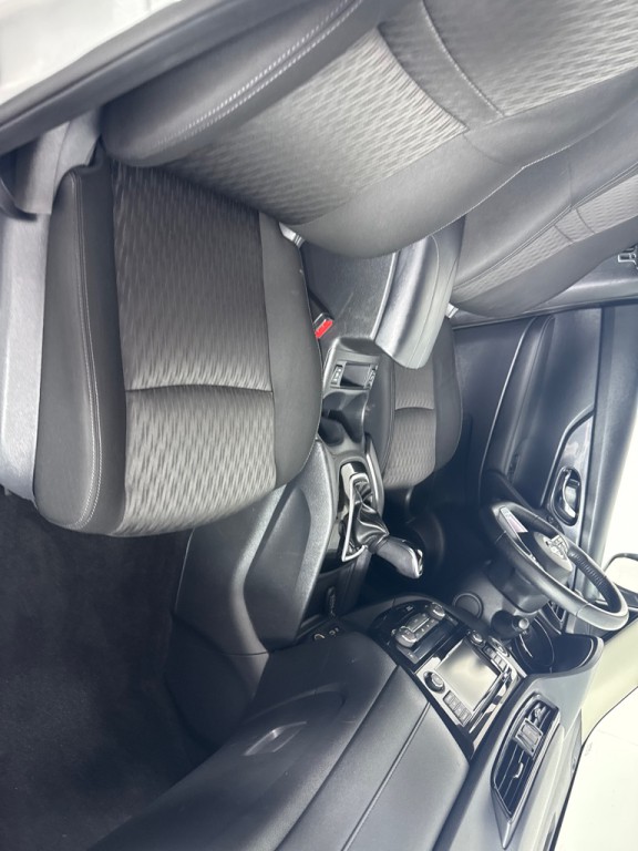 2019 Nissan Rogue Image 23