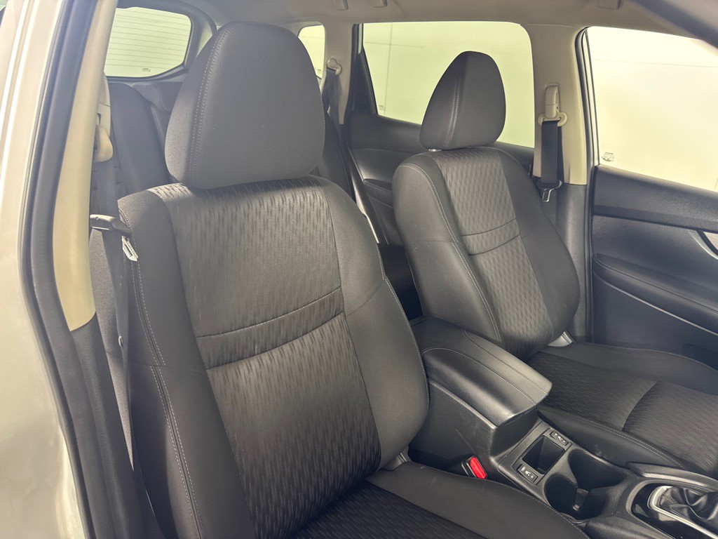 2019 Nissan Rogue Image 24