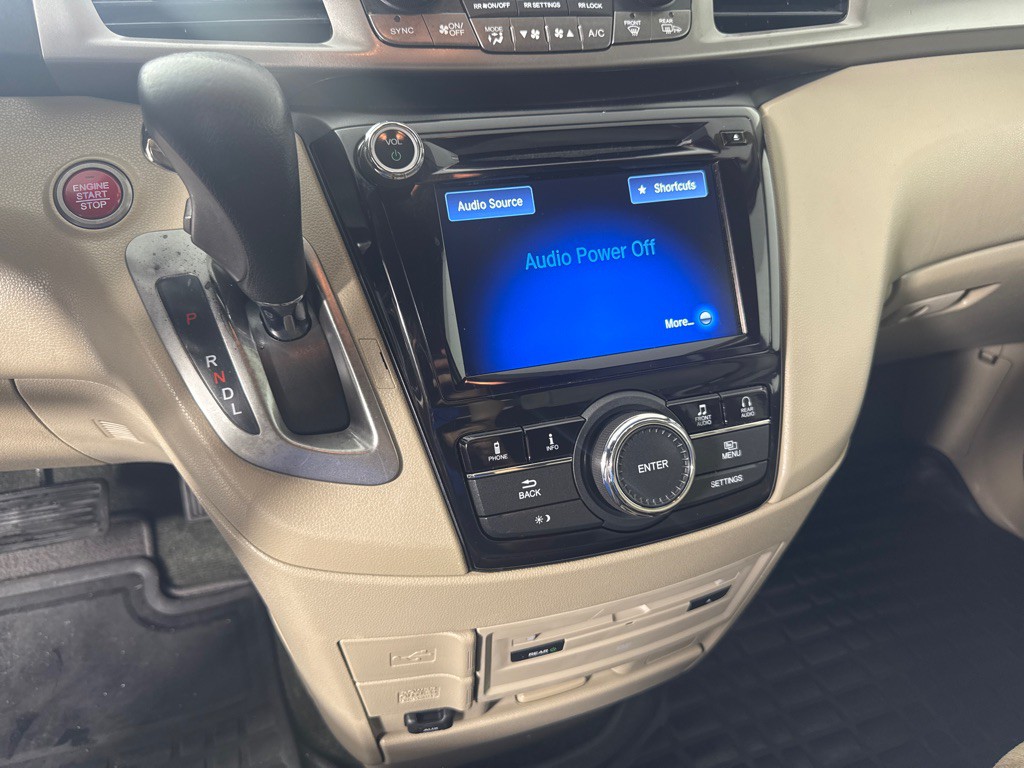 2016 Honda Odyssey Image 17