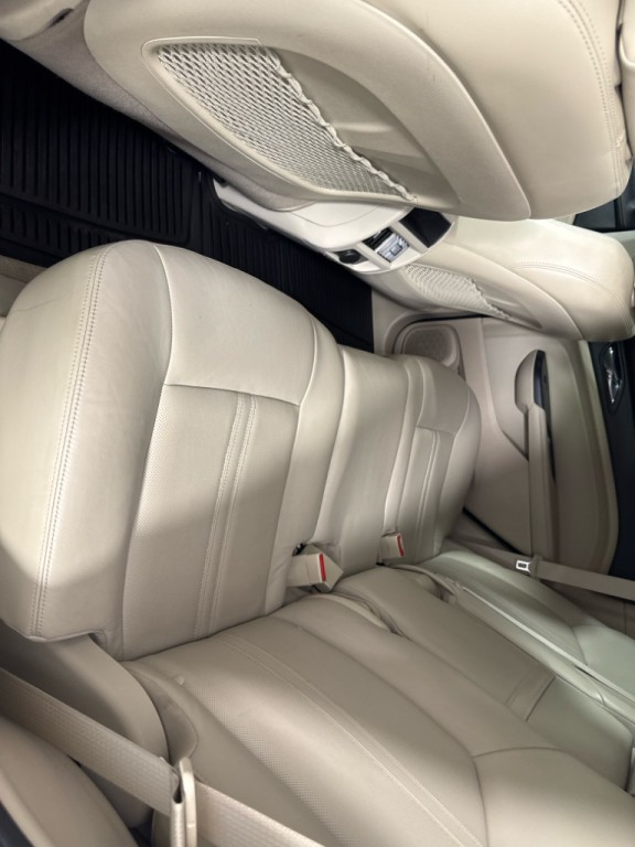 2013 Cadillac SRX Image 17