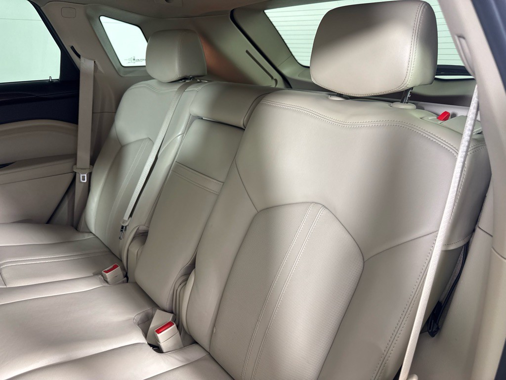 2013 Cadillac SRX Image 18