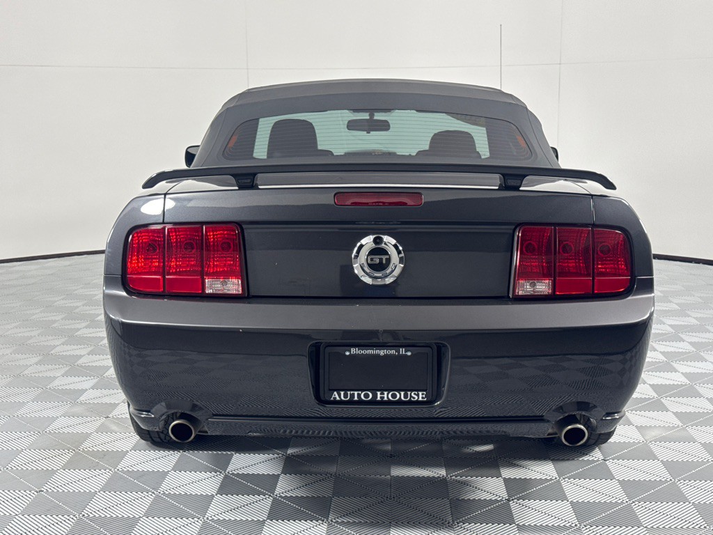 2007 Ford Mustang Image 12