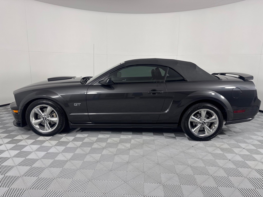 2007 Ford Mustang Image 14