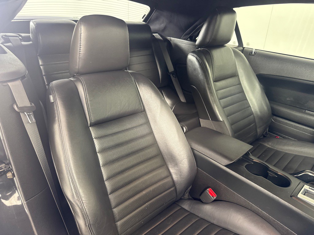 2007 Ford Mustang Image 26